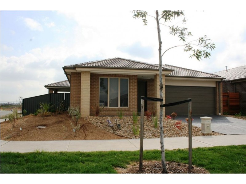 89 Heather Grove, Clyde North VIC 3978