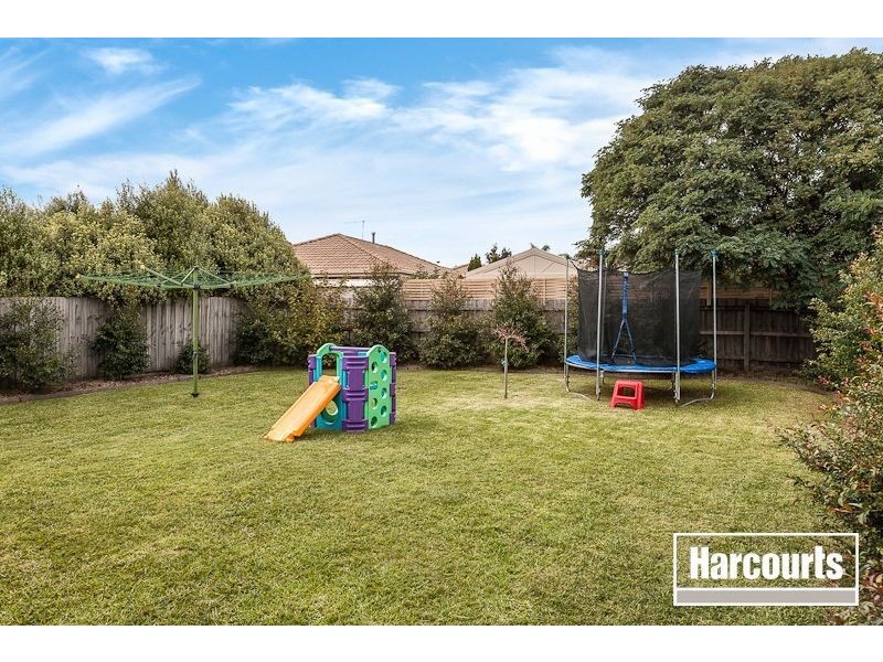 12 Balmaceda Court, Berwick VIC 3806