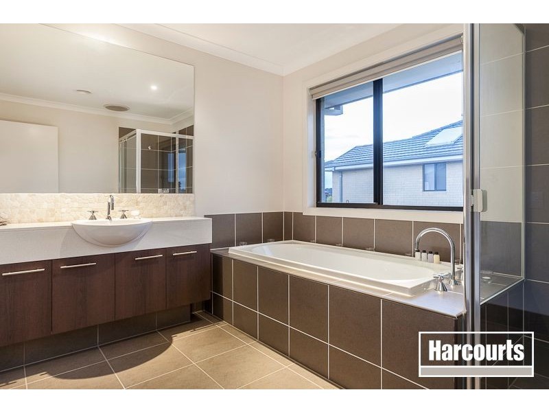 21 Premier Drive, Berwick VIC 3806