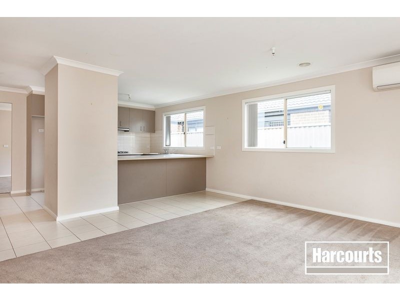 87 Broad Oak Drive, Cranbourne East VIC 3977