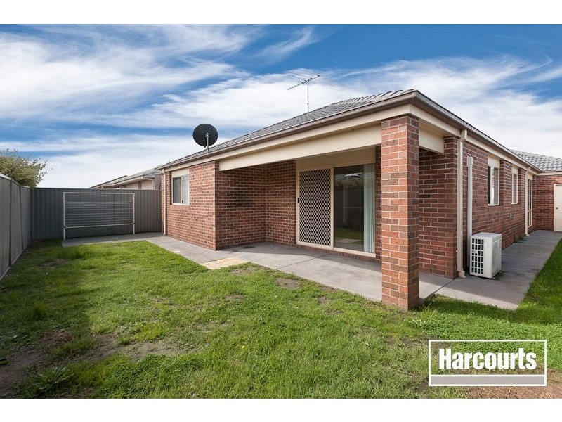 87 Broad Oak Drive, Cranbourne East VIC 3977