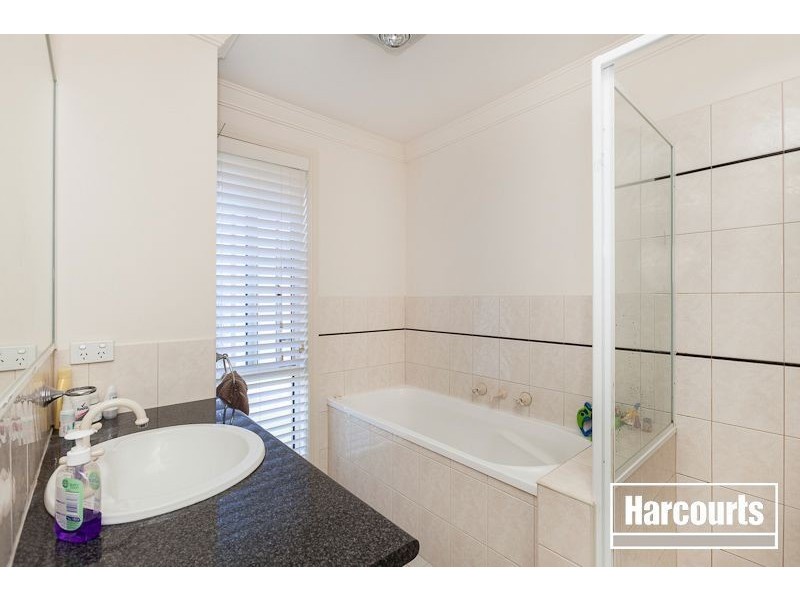 2 Larne Close, Berwick VIC 3806