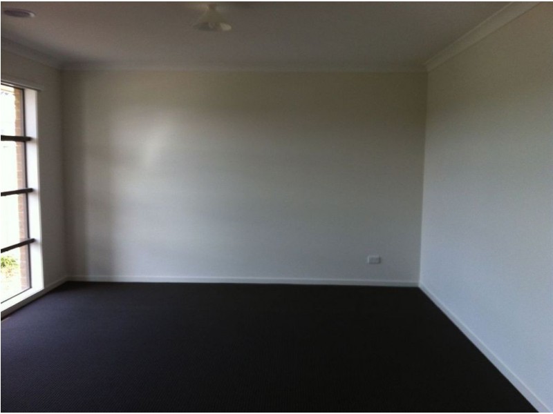 23 Arrow Road, Cranbourne VIC 3977