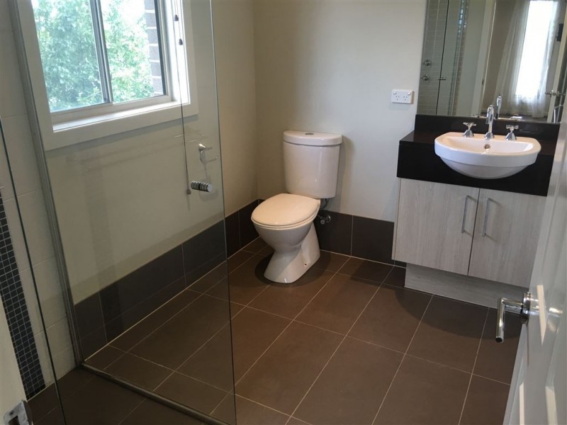 198 Linsell Blvd, Cranbourne East VIC 3977