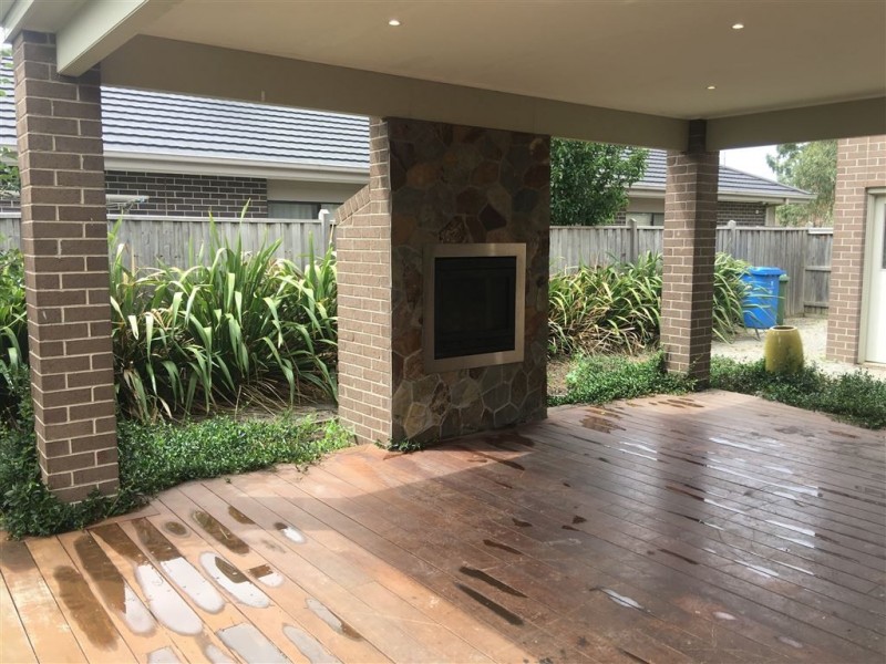 198 Linsell Blvd, Cranbourne East VIC 3977