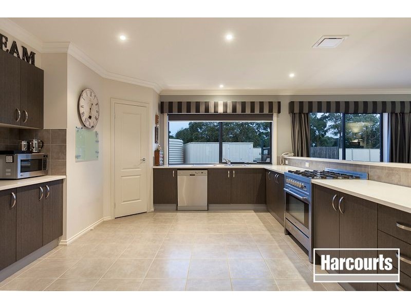 11 Coach House Lane, Beaconsfield VIC 3807