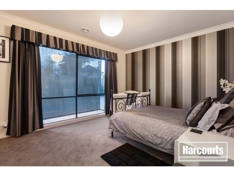 11 Coach House Lane, Beaconsfield VIC 3807