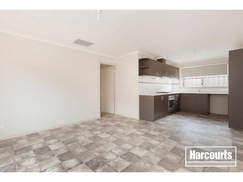 6 Rammer Way, Cranbourne East VIC 3977