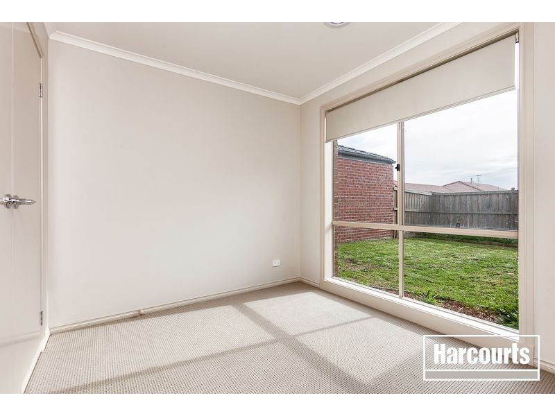 6 Rammer Way, Cranbourne East VIC 3977