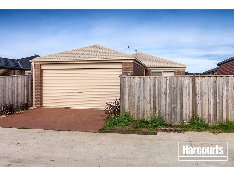 6 Rammer Way, Cranbourne East VIC 3977