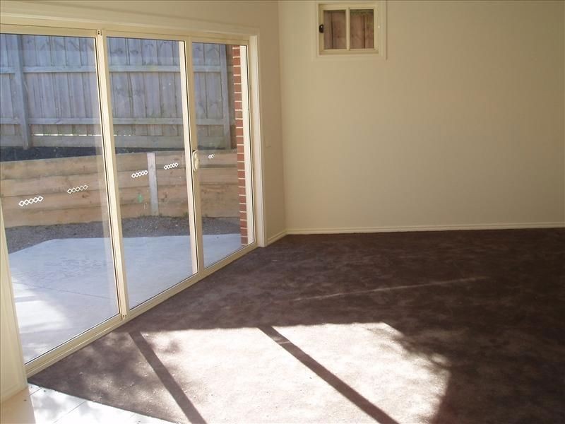 1A Lancaster Way, Beaconsfield VIC 3807