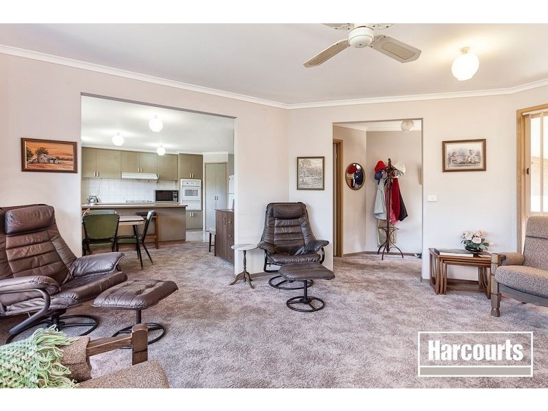 2/20 Binding Avenue, Cranbourne VIC 3977