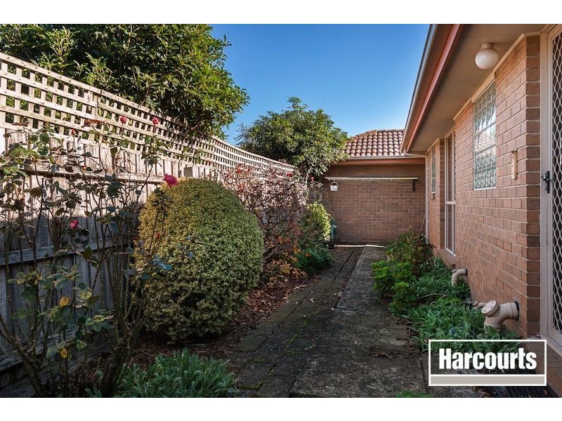 2/20 Binding Avenue, Cranbourne VIC 3977