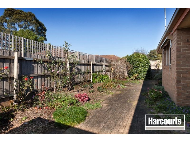 2/20 Binding Avenue, Cranbourne VIC 3977