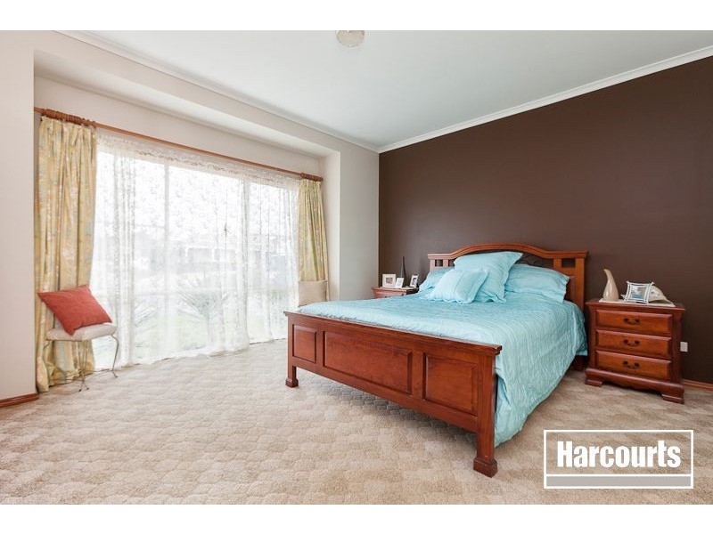 10 Fern Way, Narre Warren South VIC 3805