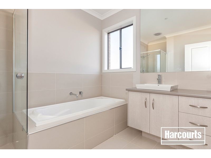 21 Prospect Way, Officer VIC 3809