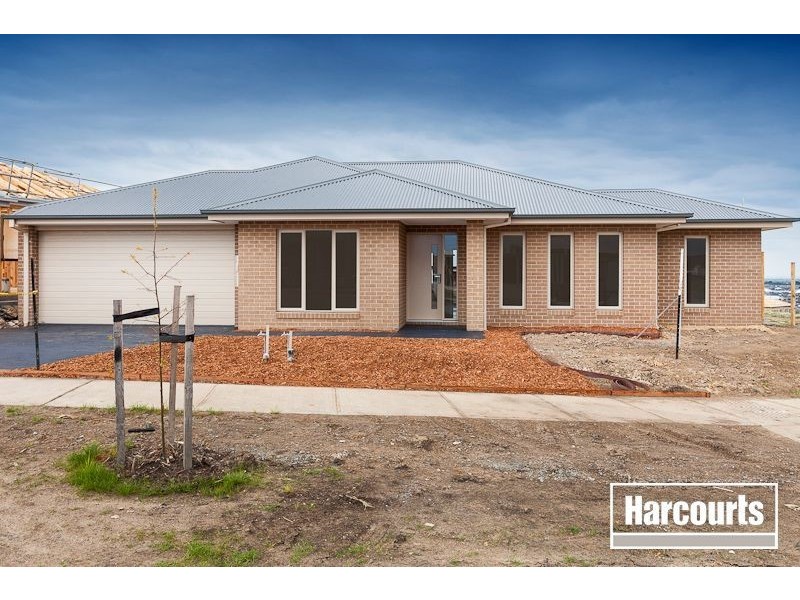 56 Grandvue Blvd, Pakenham VIC 3810