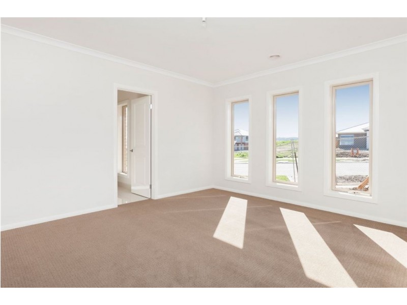 56 Grandvue Blvd, Pakenham VIC 3810