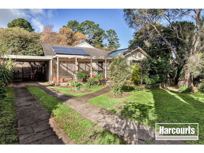 8 York Road, Berwick VIC 3806