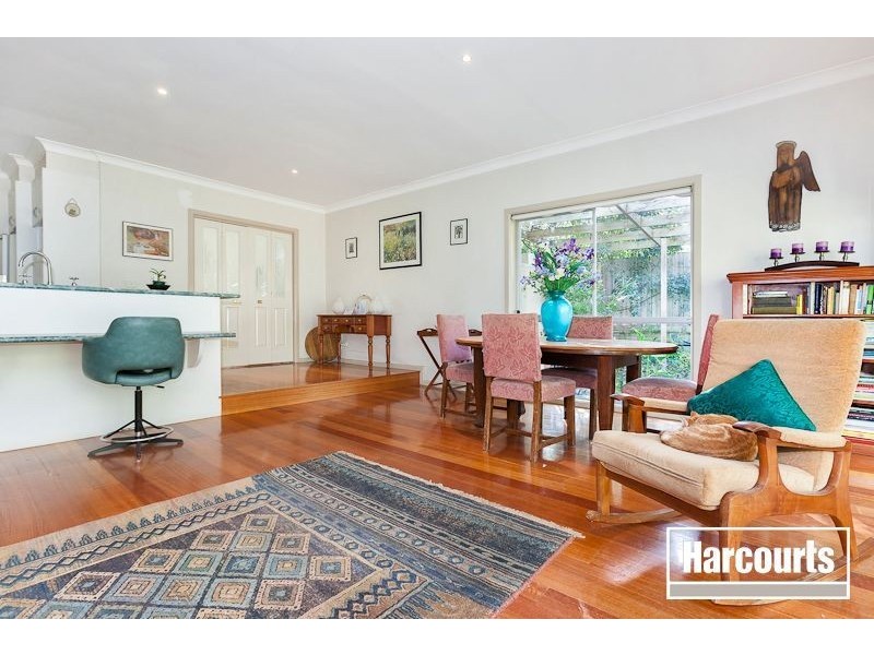 8 York Road, Berwick VIC 3806