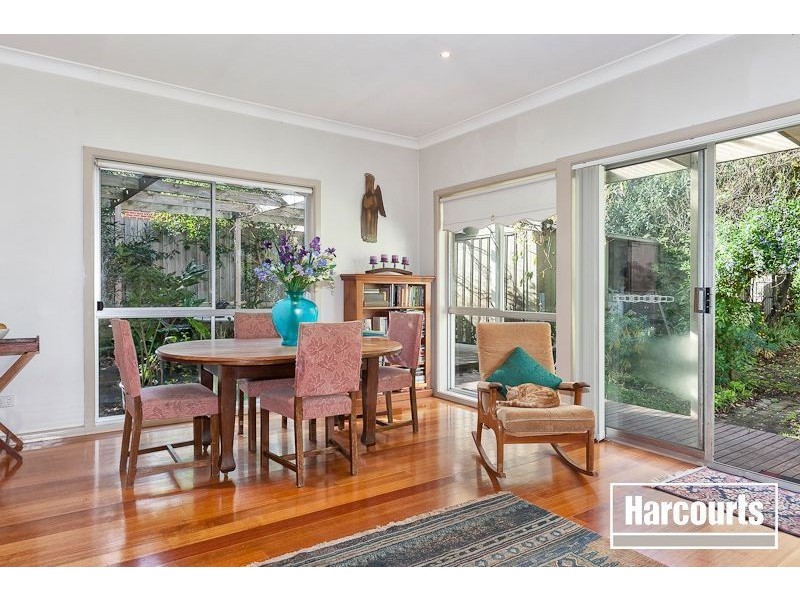 8 York Road, Berwick VIC 3806