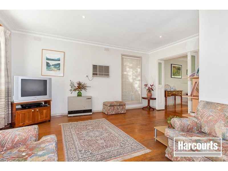 8 York Road, Berwick VIC 3806