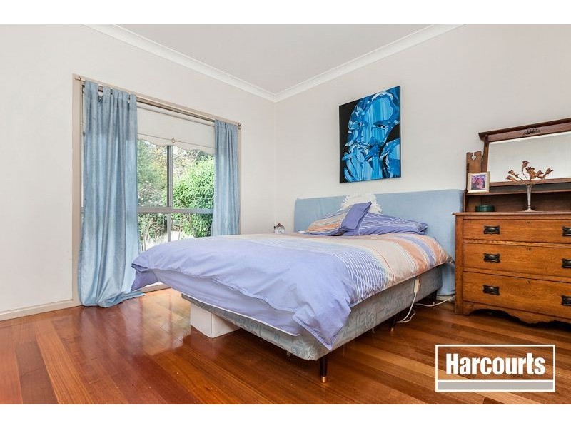 8 York Road, Berwick VIC 3806