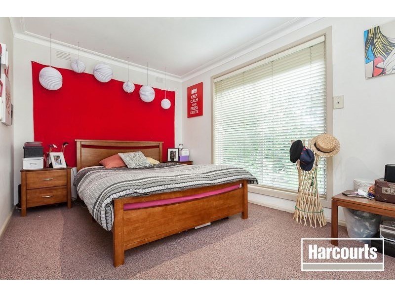 8 York Road, Berwick VIC 3806