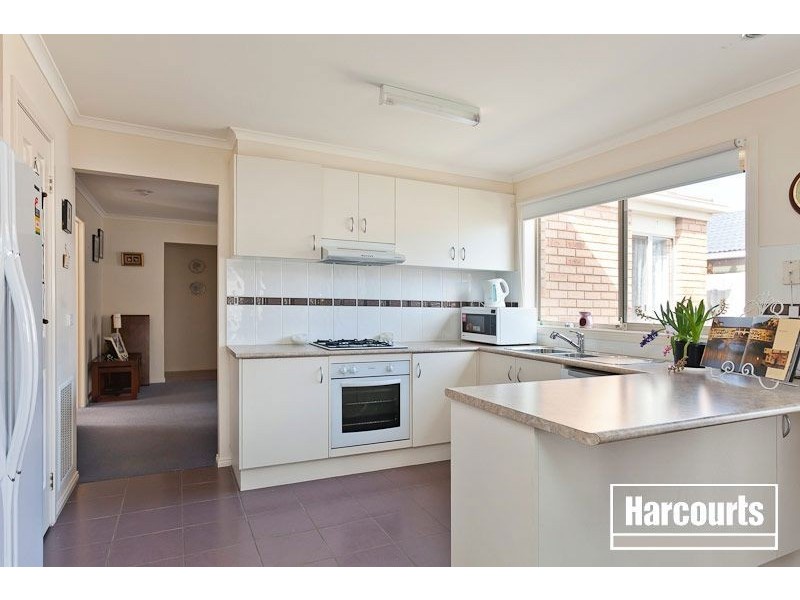 3 Sir Thomas Drive, Pakenham VIC 3810