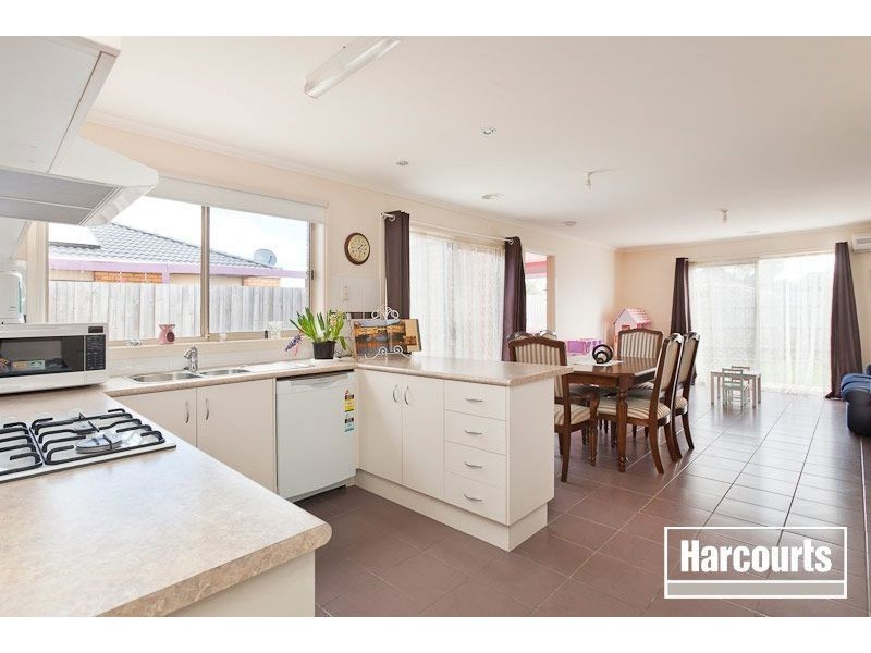 3 Sir Thomas Drive, Pakenham VIC 3810