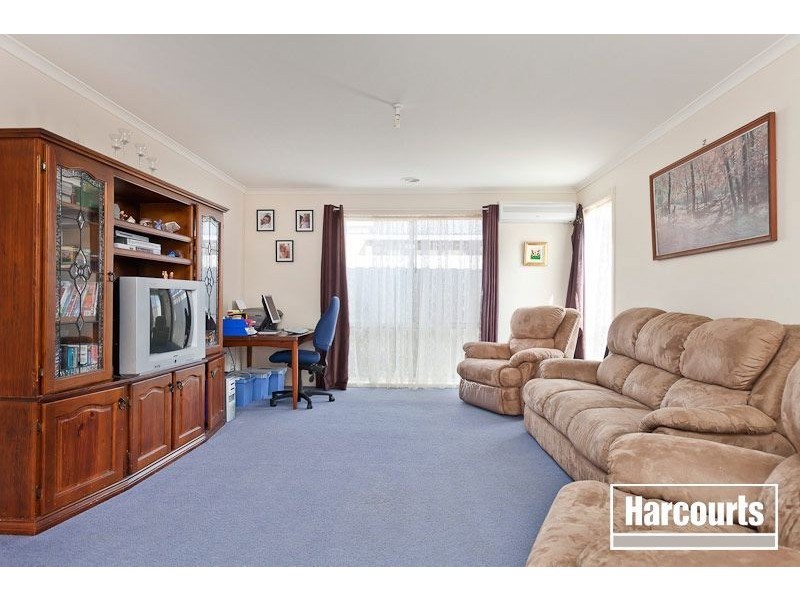 3 Sir Thomas Drive, Pakenham VIC 3810