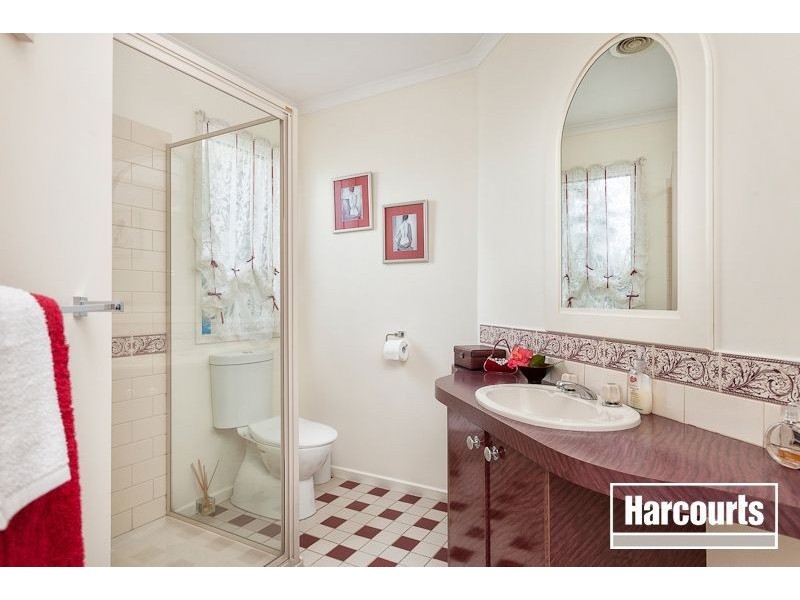 1 Adelaide Close, Berwick VIC 3806