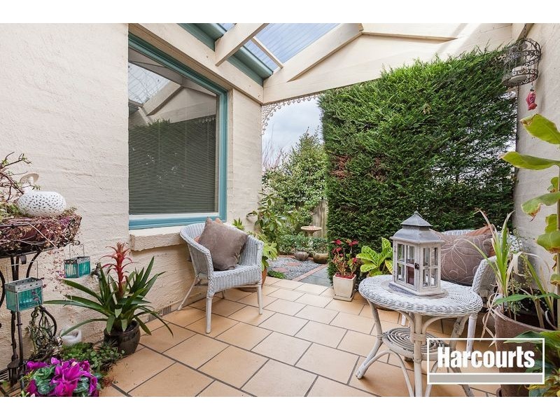 1 Adelaide Close, Berwick VIC 3806