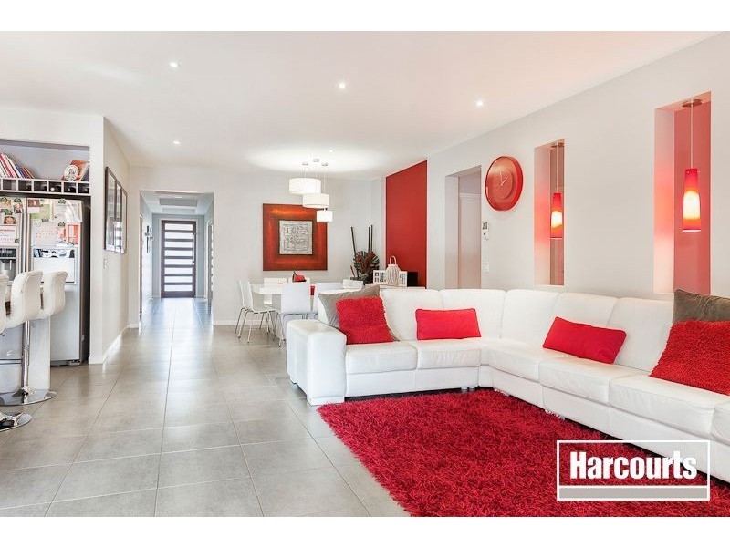 8 Galle Avenue, Officer VIC 3809