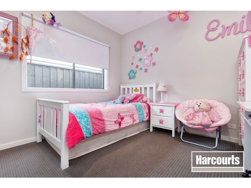 8 Galle Avenue, Officer VIC 3809