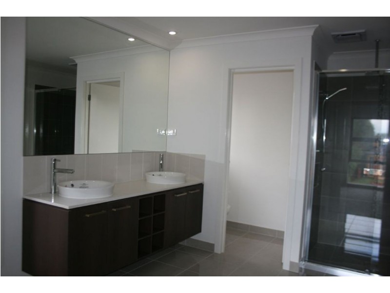 10 Snowgum Court, Narre Warren South VIC 3805