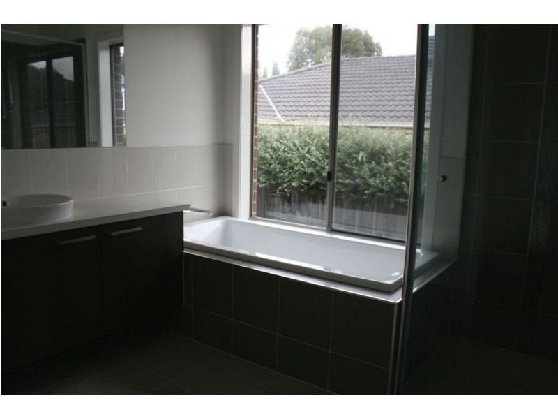 10 Snowgum Court, Narre Warren South VIC 3805