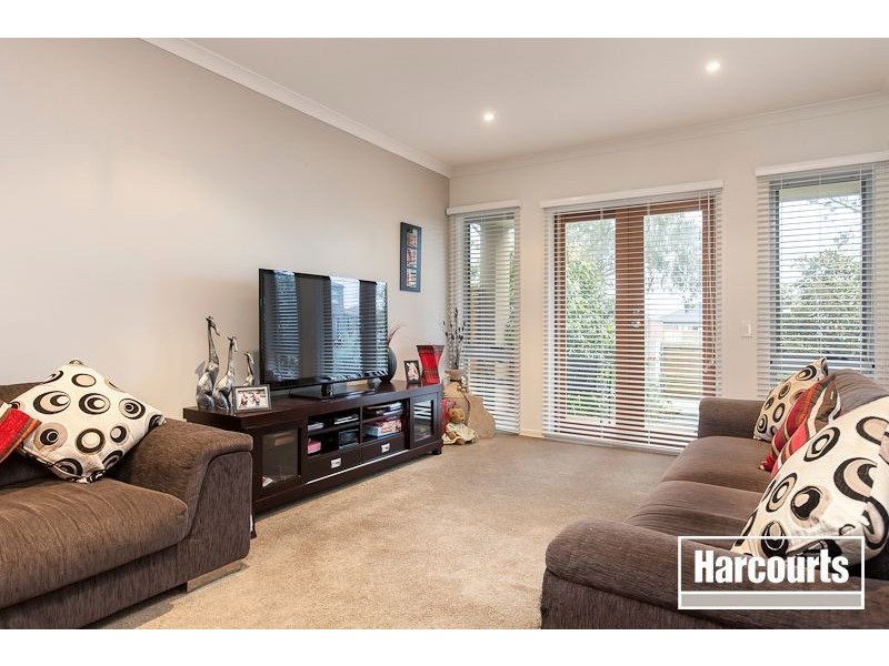 6 Manna Row, Officer VIC 3809