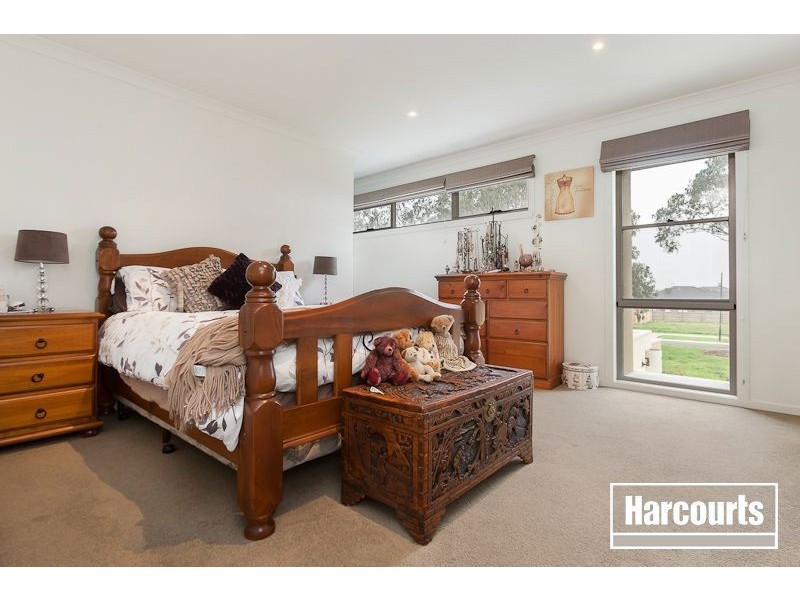 6 Manna Row, Officer VIC 3809