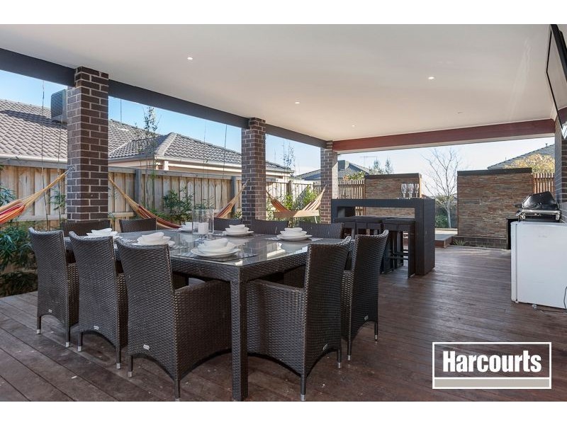 35 Bernly Blvd, Berwick VIC 3806