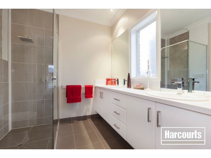 95 Arena Parade, Officer VIC 3809