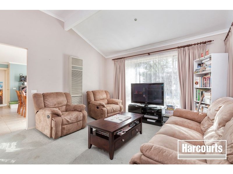 27 William Road, Berwick VIC 3806