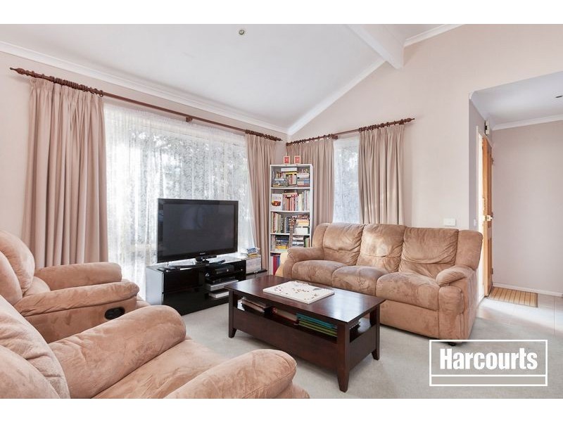 27 William Road, Berwick VIC 3806