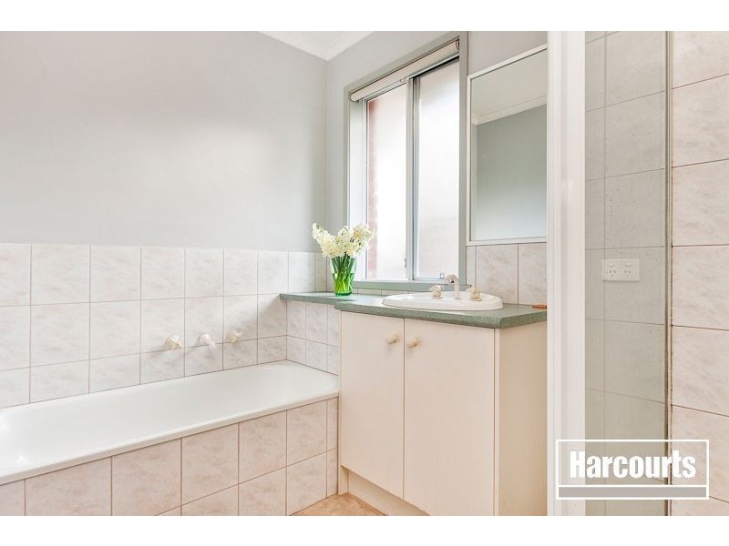 1/1 Celeste Court, Berwick VIC 3806