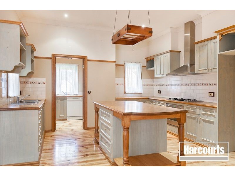 18 Hunt Club Road, Narre Warren South VIC 3805