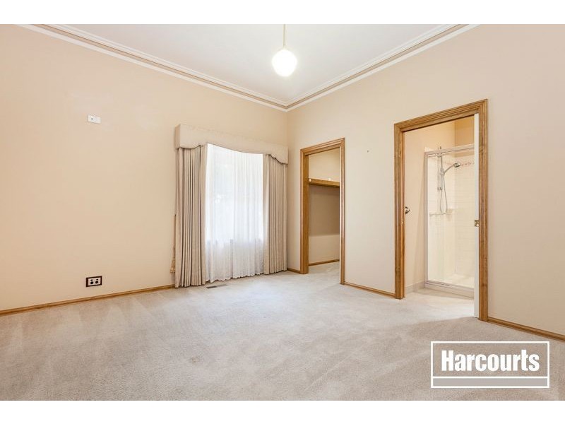 18 Hunt Club Road, Narre Warren South VIC 3805