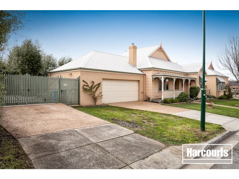18 Hunt Club Road, Narre Warren South VIC 3805