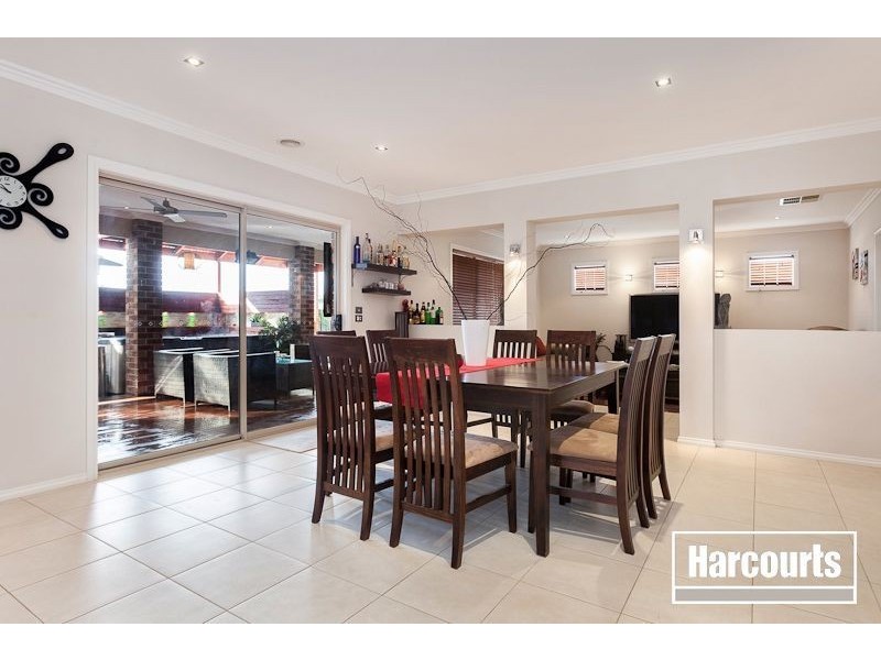 11 Locarno Place, Narre Warren South VIC 3805