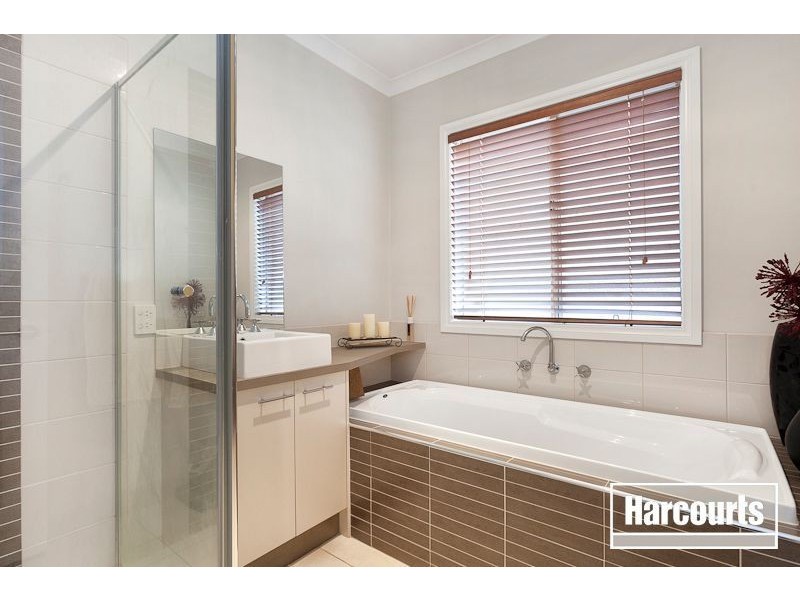 11 Locarno Place, Narre Warren South VIC 3805