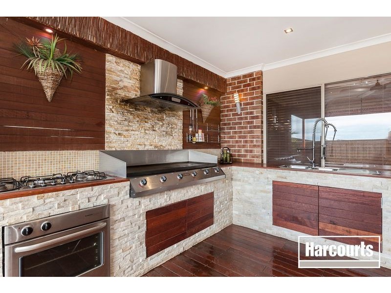 11 Locarno Place, Narre Warren South VIC 3805